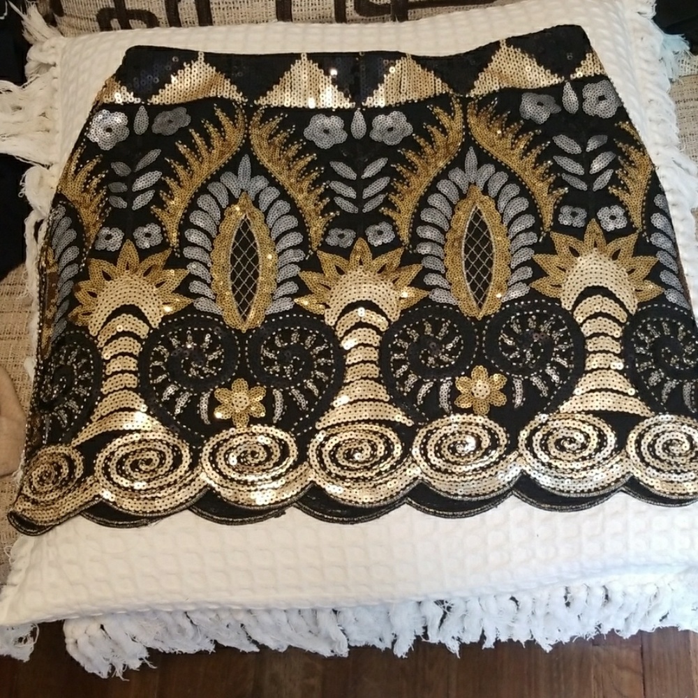 Beaded and  Sequent skirt